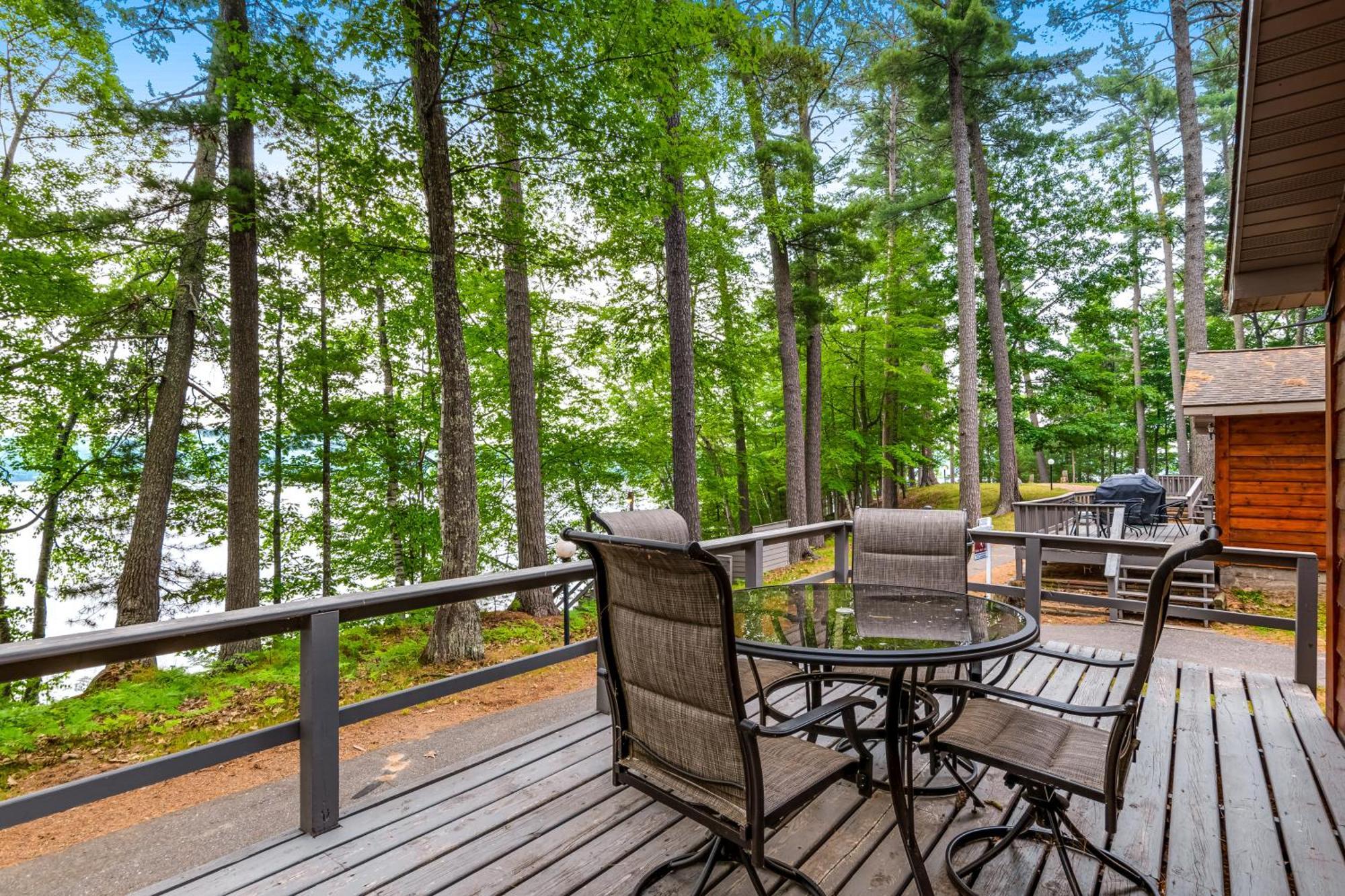 Our Lakeside Legacy Saint Germain Экстерьер фото
